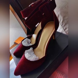 Forever 21 IH-Romamia Wine color heel size 9
